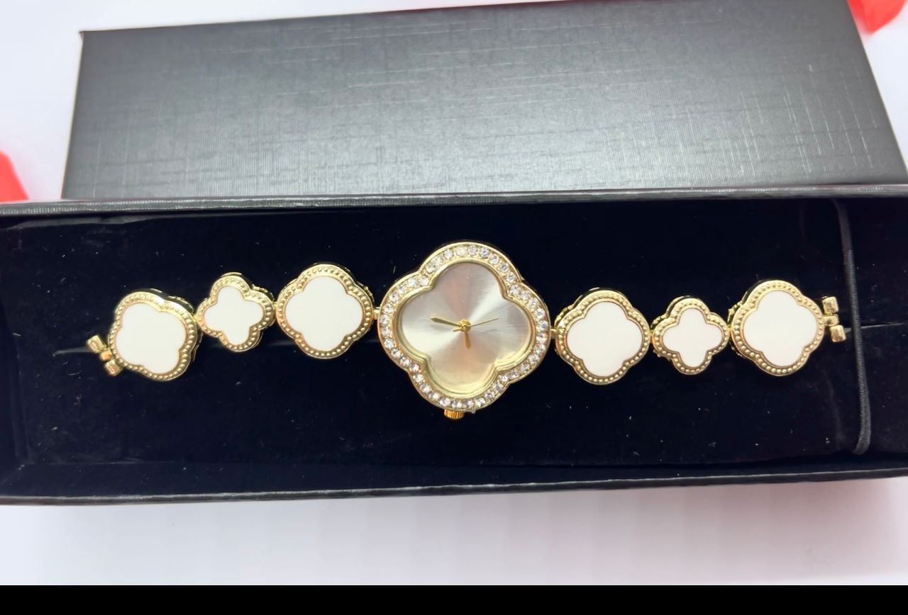 Montre Van Cleef pour femme